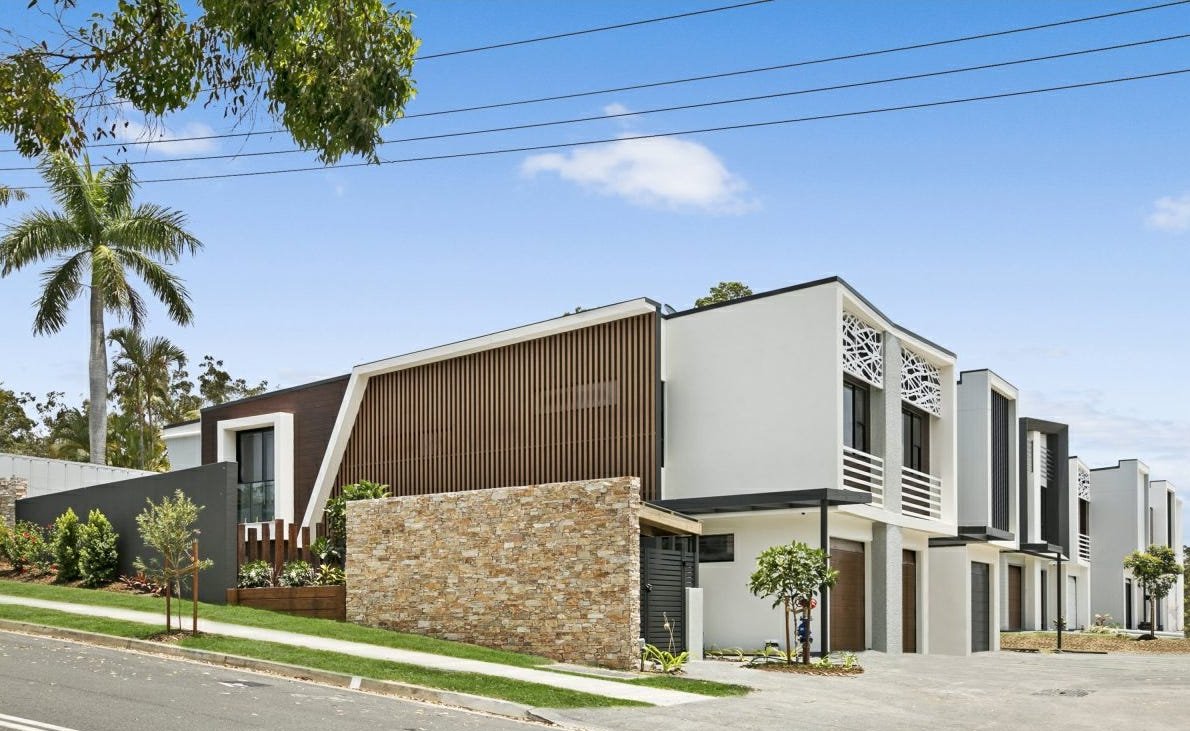 4/74-76 Hillview Parade ASHMORE 12