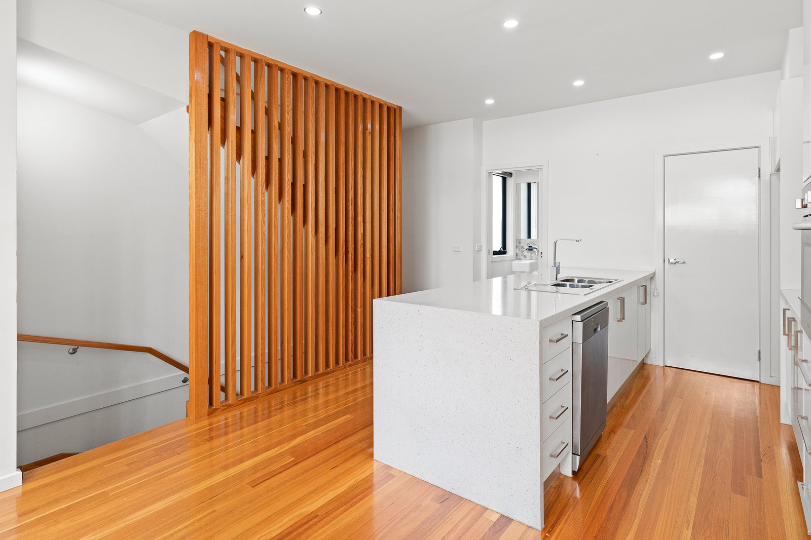 Gallery: 4/74 Nott Street