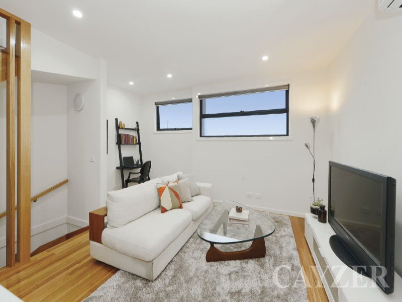 Gallery: 4/74 Nott Street