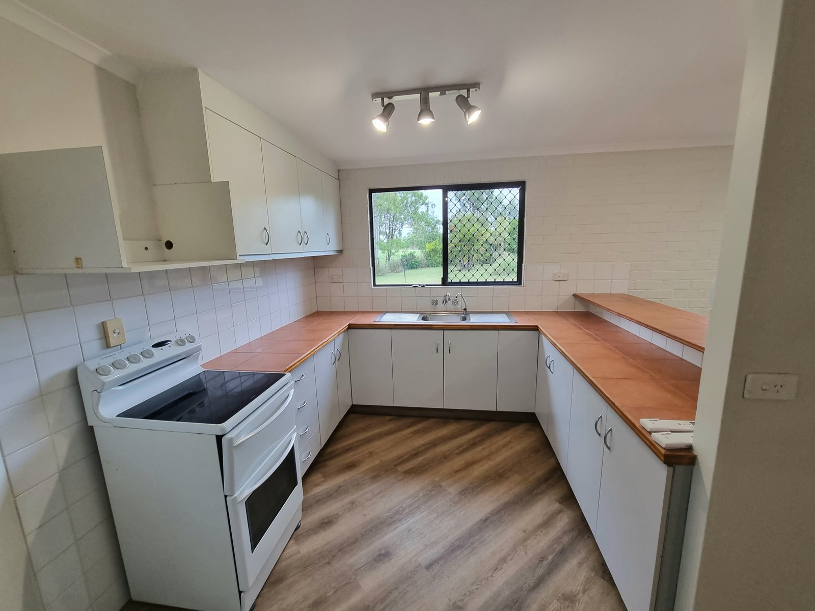 47457 BRUCE Highway IVERAGH 21