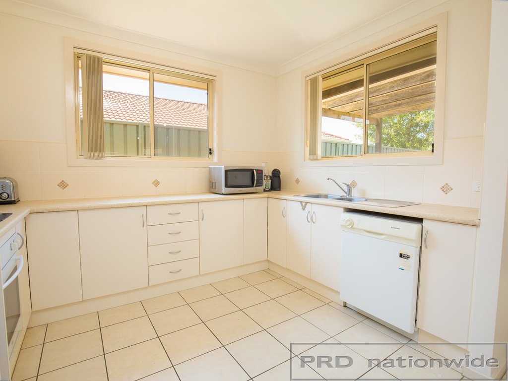 4/74A High Street EAST MAITLAND 4