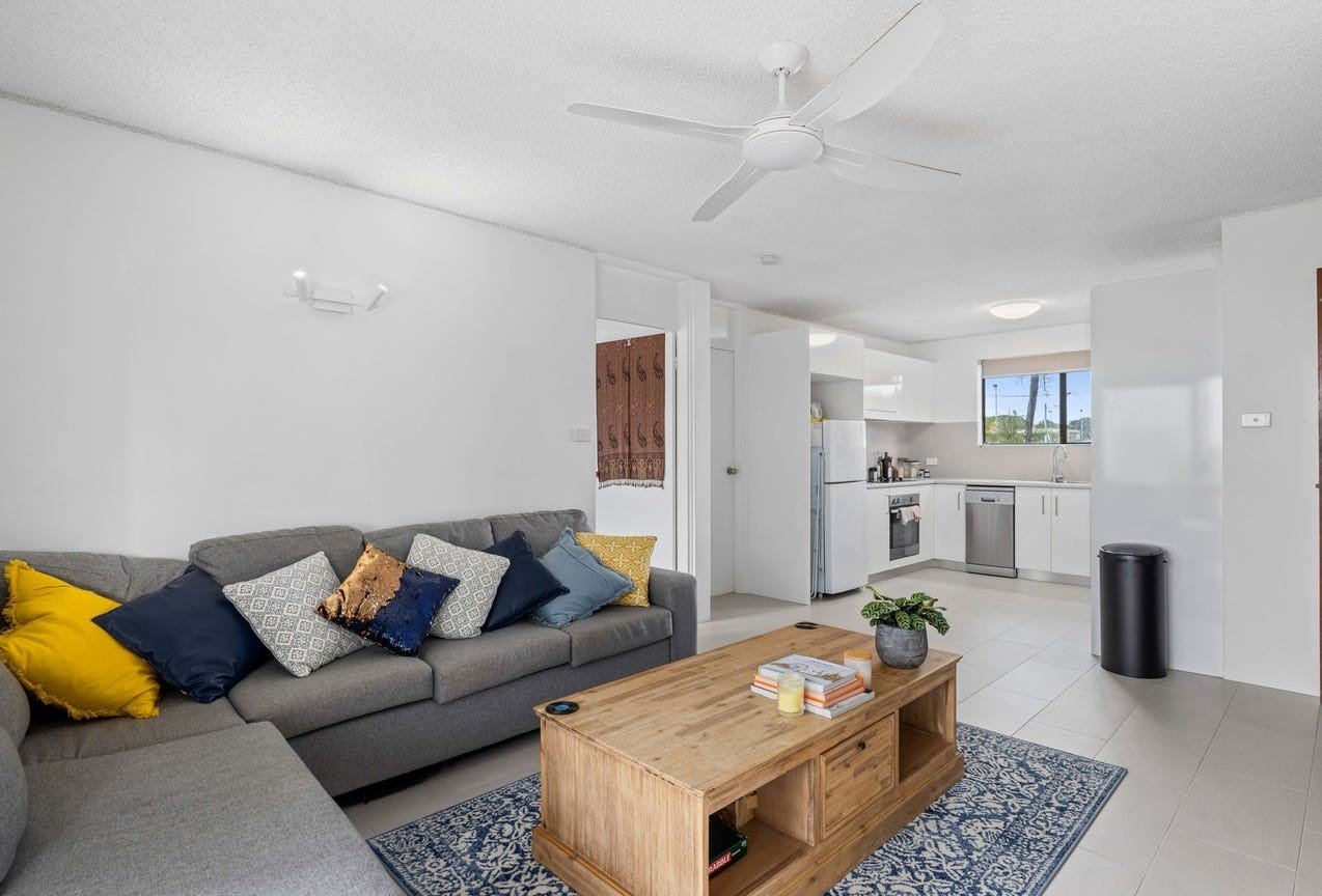4/75 Ocean Parade COFFS HARBOUR 2