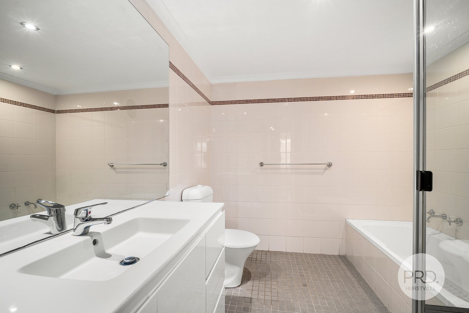 47/6-12 Carrington Avenue HURSTVILLE 5