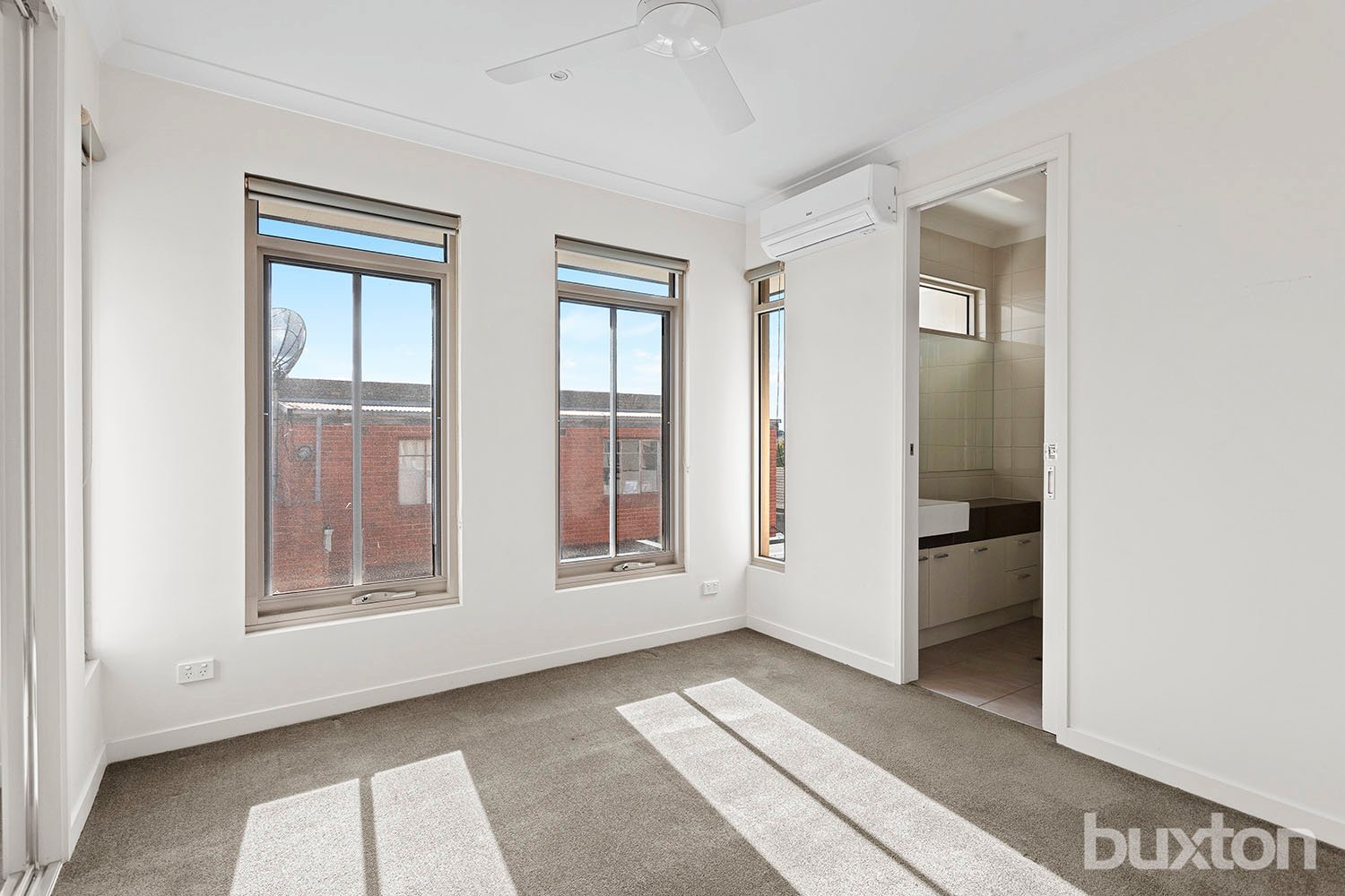 Gallery: 4/76 Chesterville Road