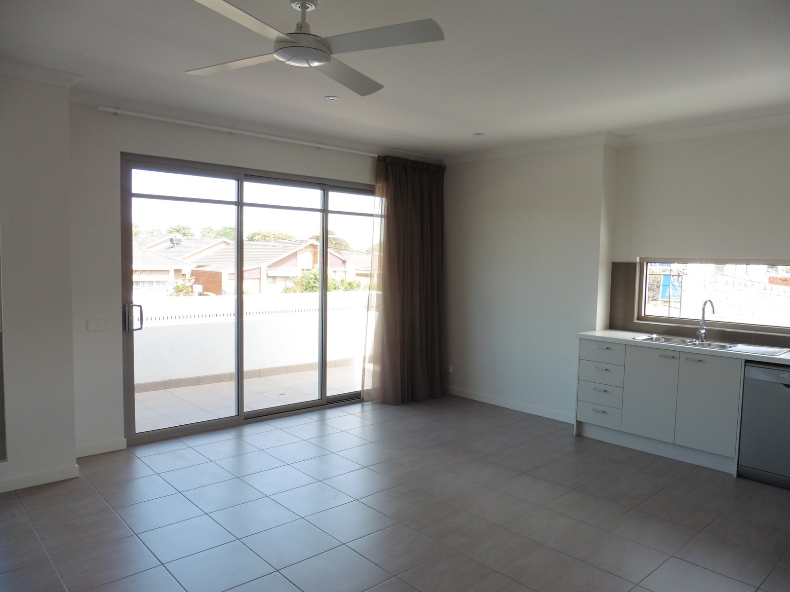 Gallery: 4/76 Chesterville Road
