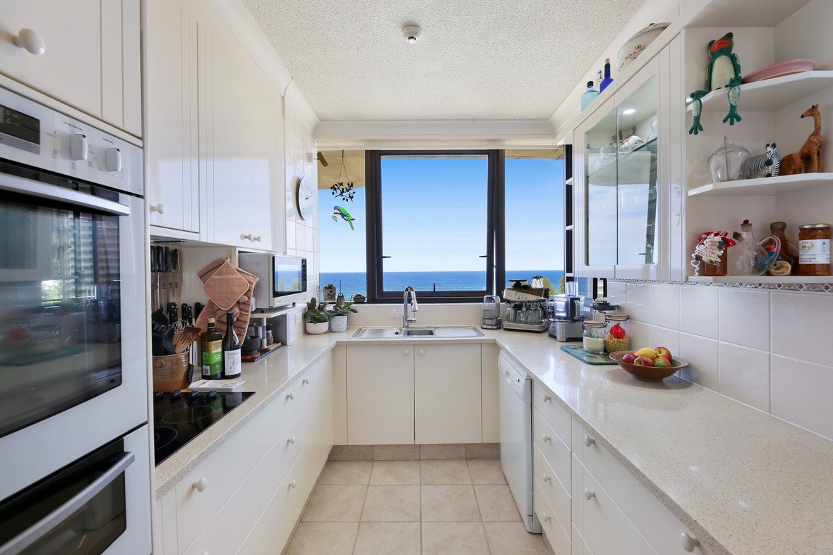 47/60 Goodwin Terrace Burleigh Heads 3