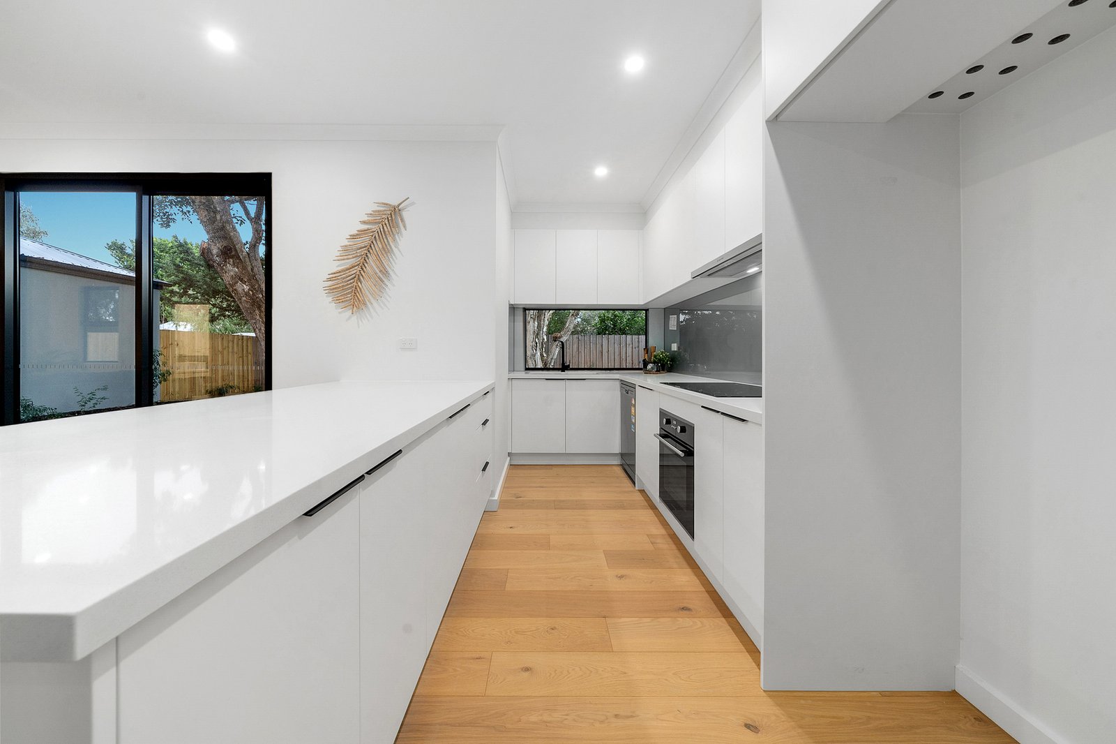 Gallery: 4/77 Larnook Crescent