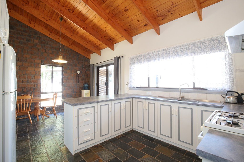 477 McEdward Street BIRDWOODTON 9