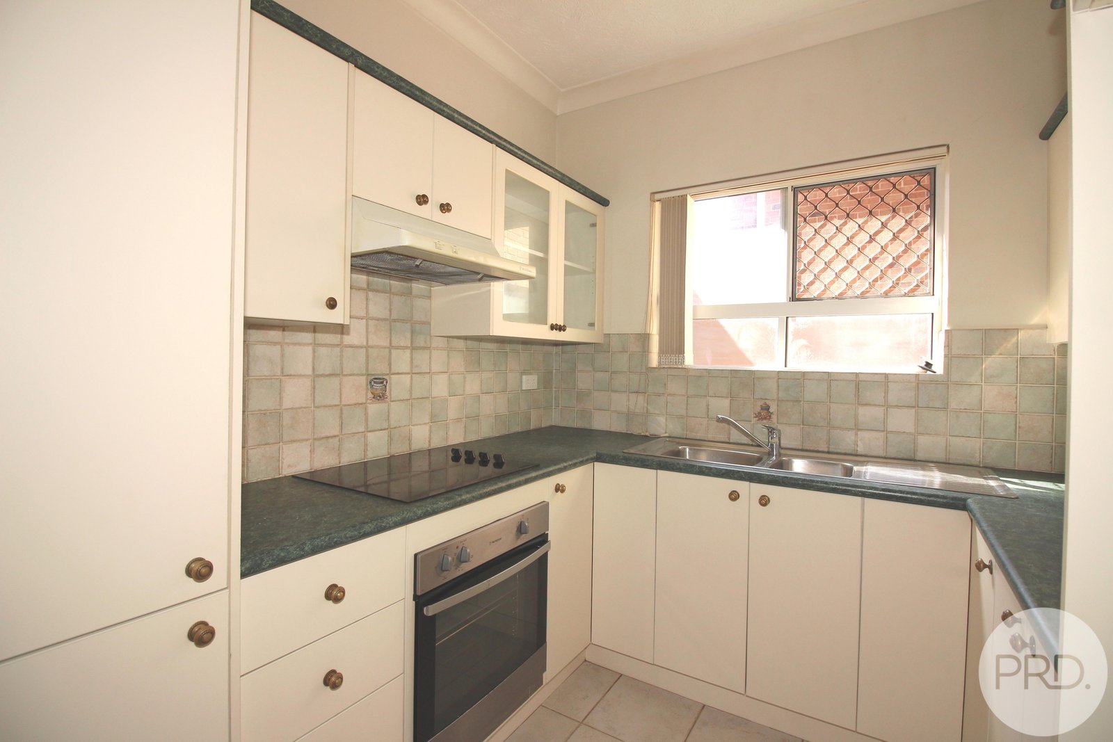 4/8-10 Elliott Street CLAYFIELD 3