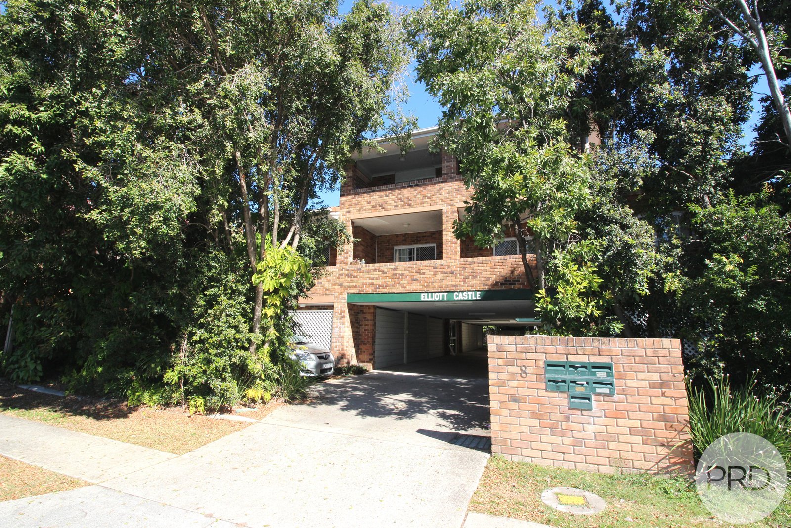 4/8-10 Elliott Street CLAYFIELD 1