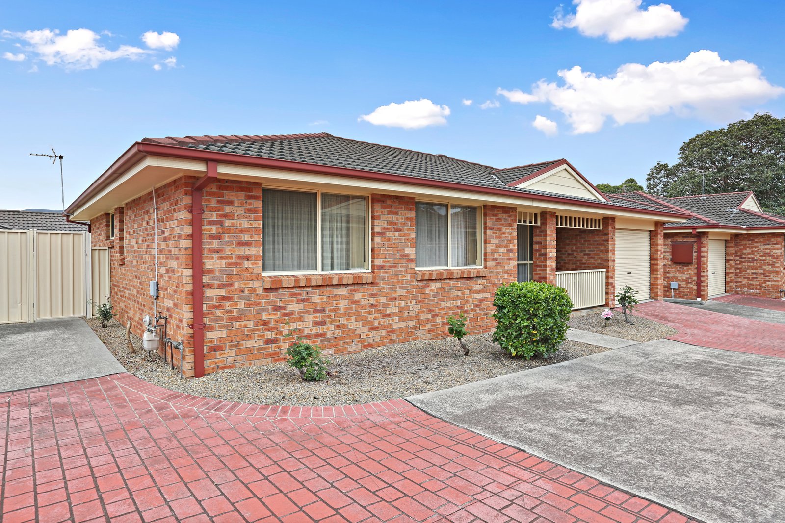 4/8-10 Werowi St  DAPTO 1