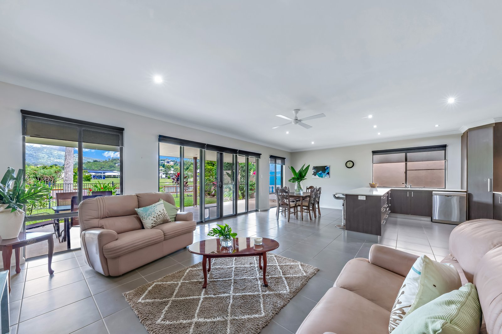 48 Abell Road CANNONVALE 1
