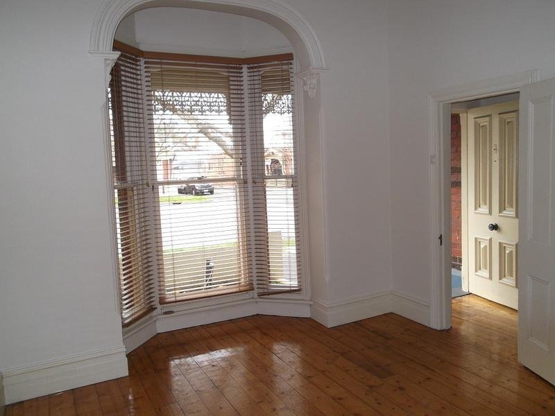 Gallery: 48 Armstrong Street
