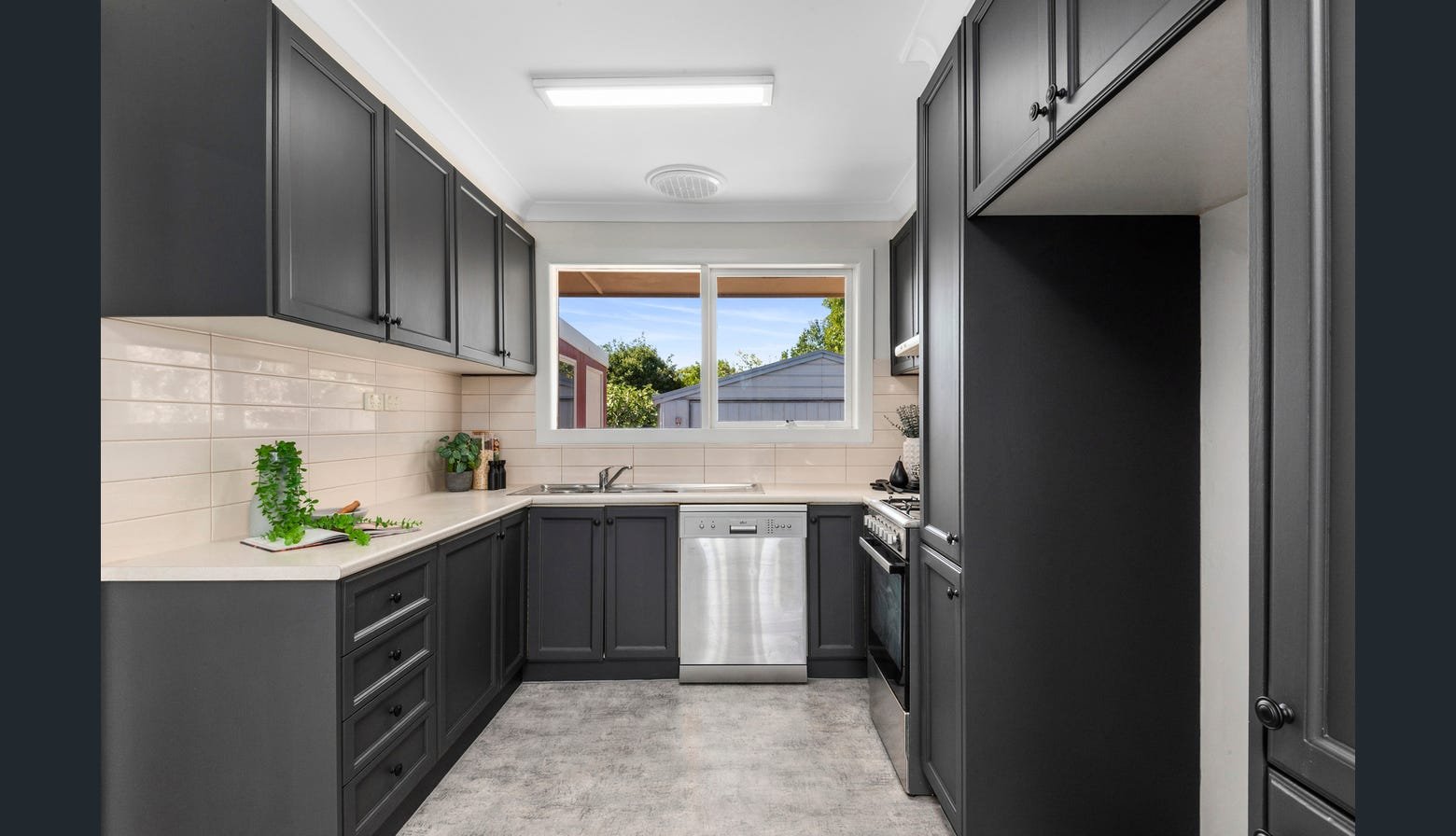 Gallery: 48 Balcombe Road
