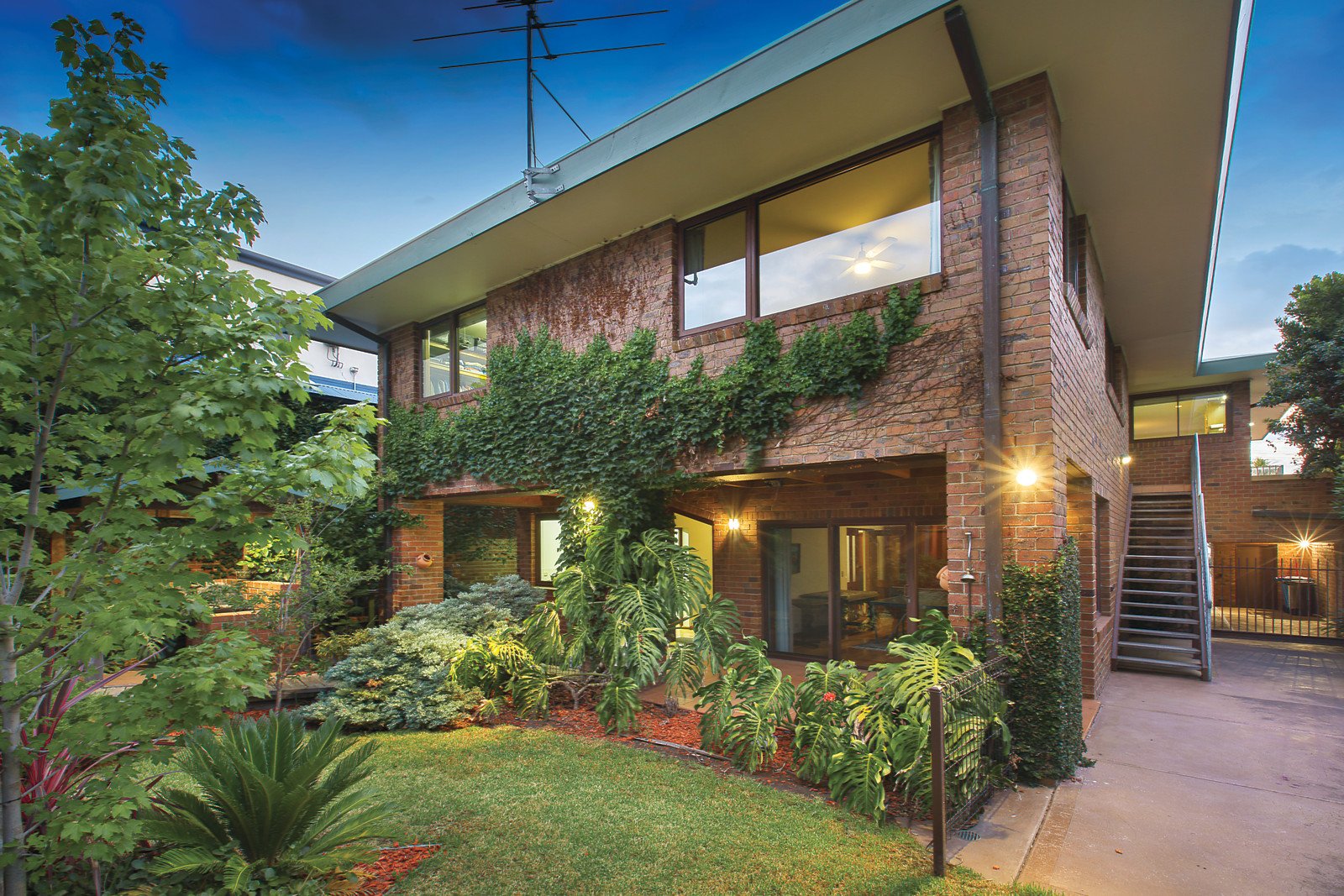 48 Beach Road, Hampton, VIC