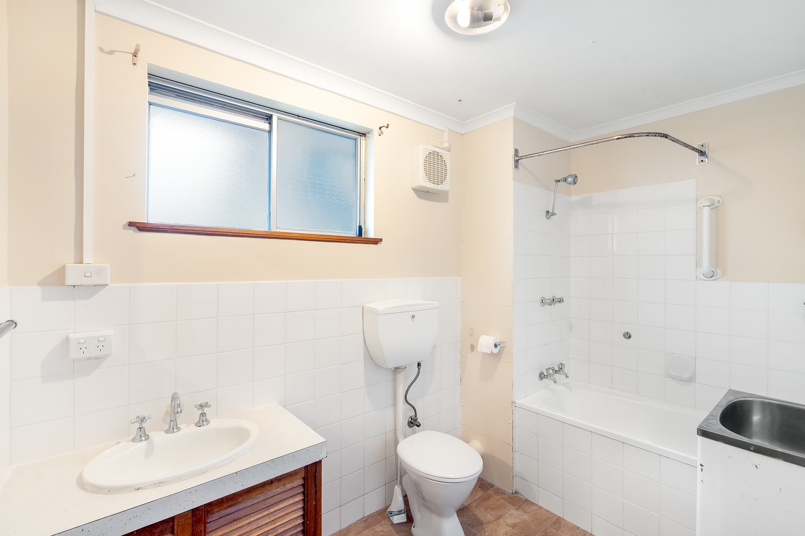 4/8 Beltana Street LINDISFARNE 11