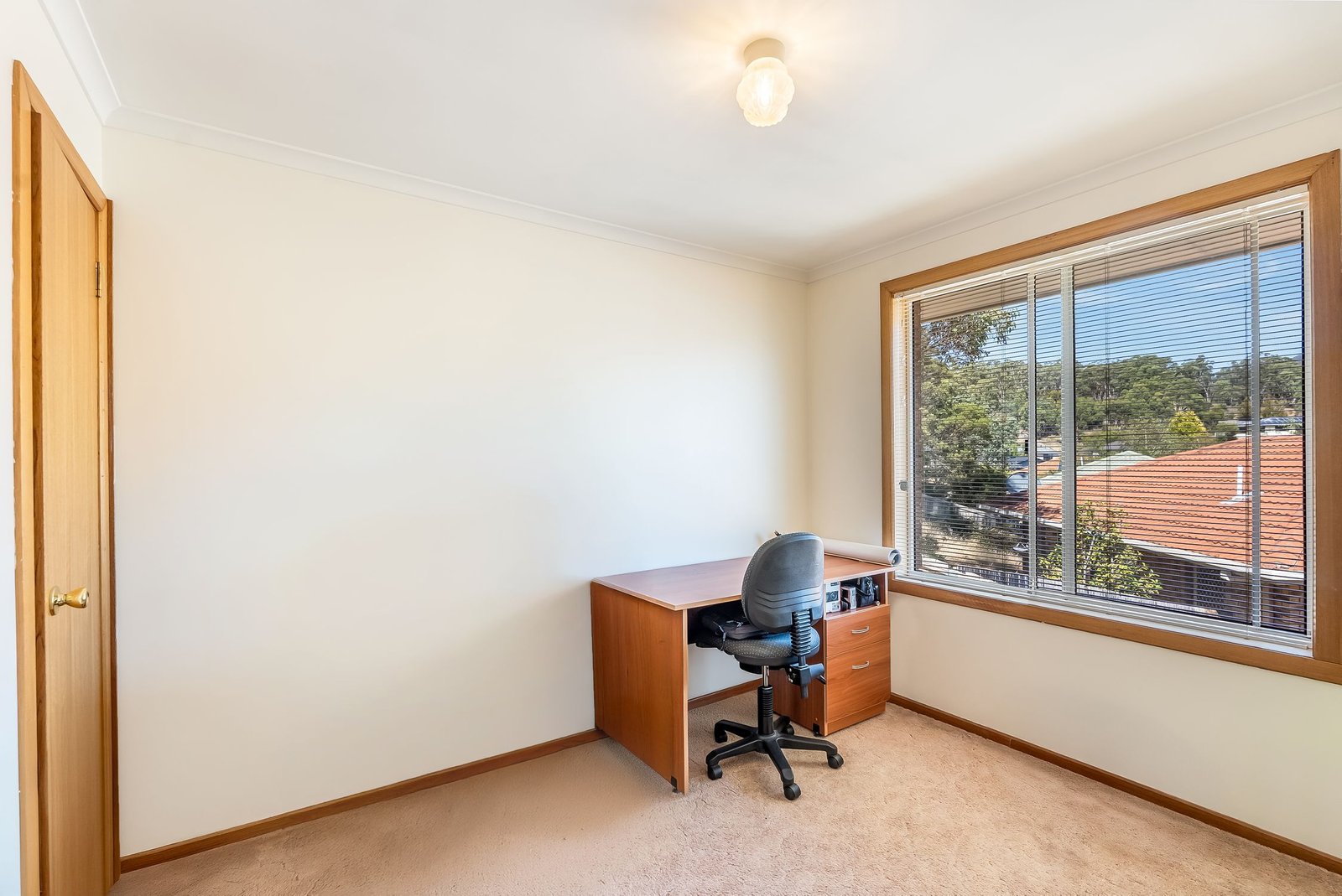 4/8 Broadby Drive LENAH VALLEY 5