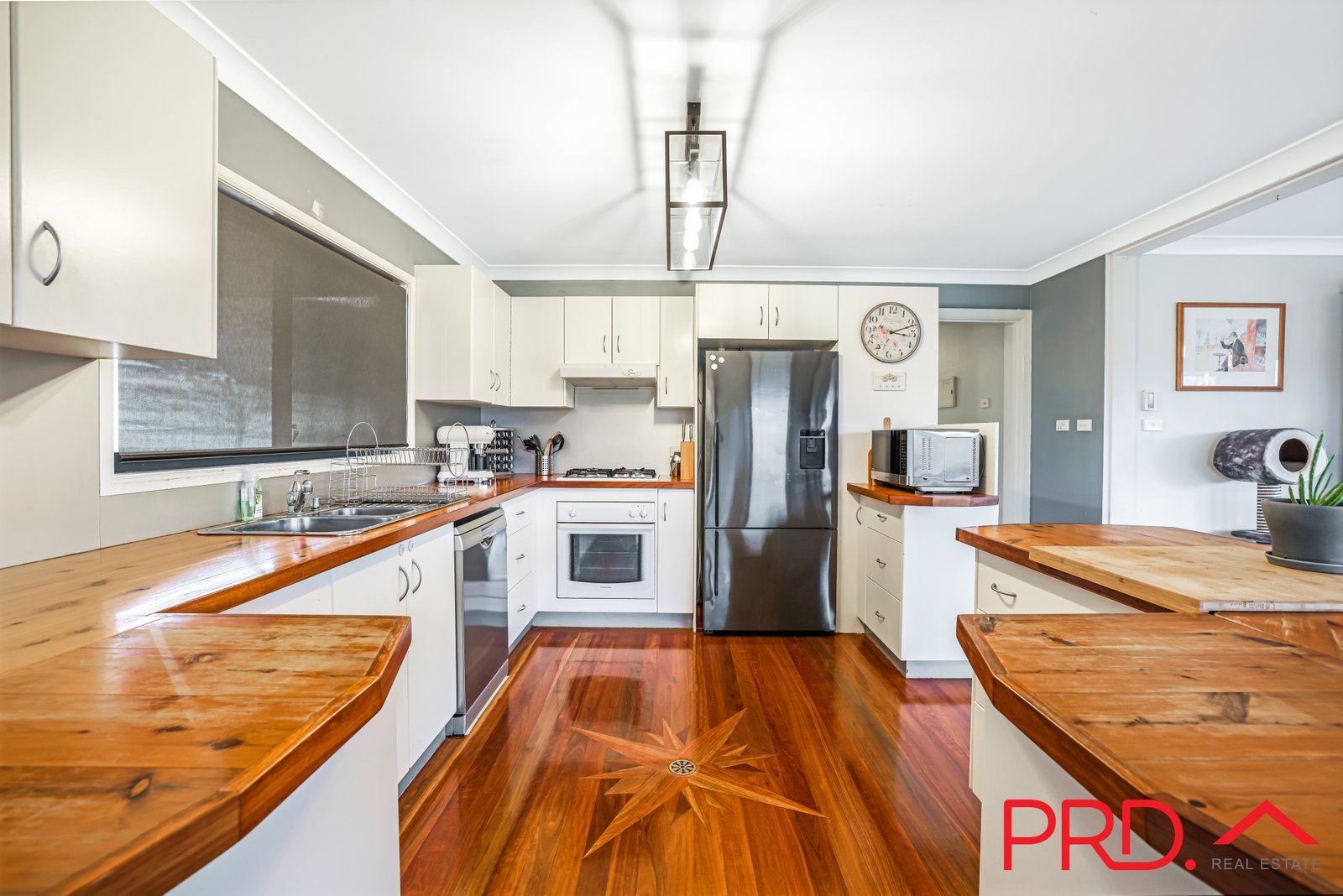 48 Catherine Way TAMWORTH 12