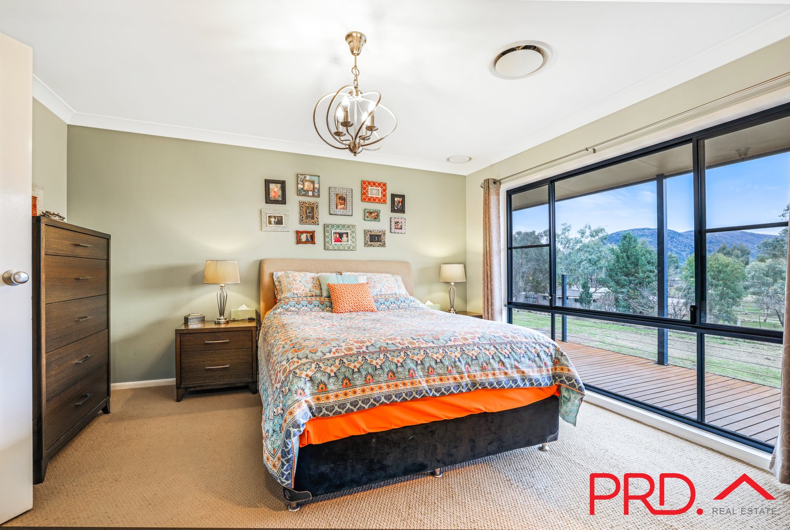 48 Catherine Way TAMWORTH 16