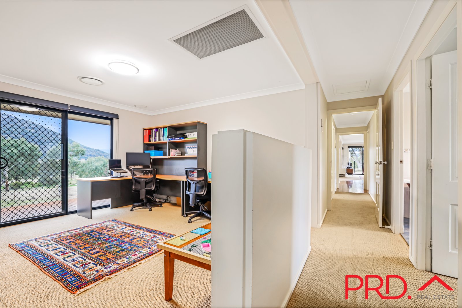 48 Catherine Way TAMWORTH 18