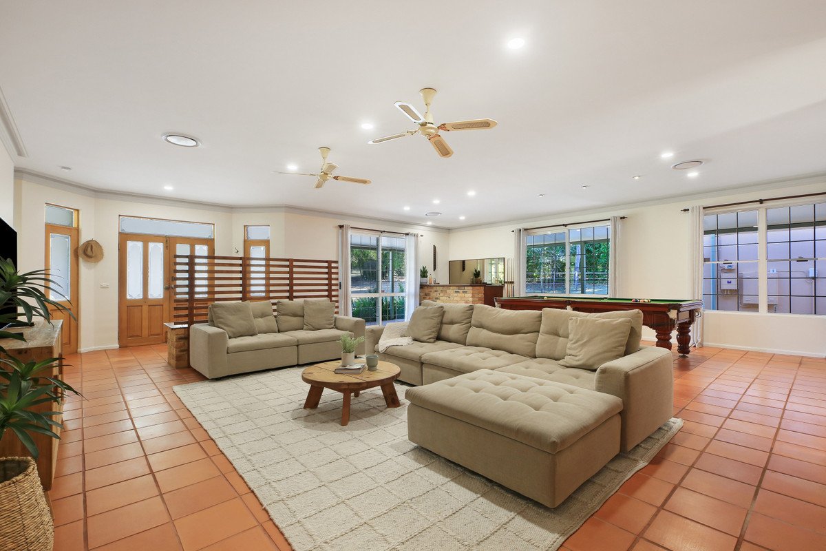 48 Charles Kurz Drive Worongary 9