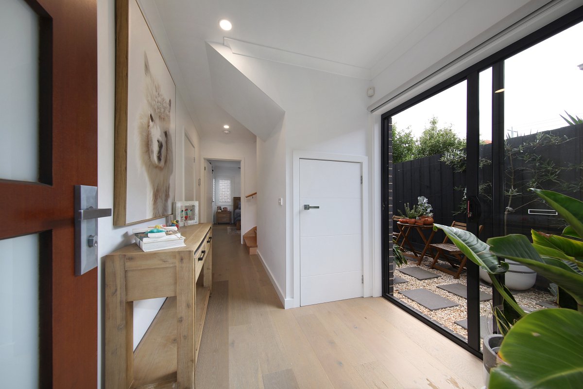 Gallery: 4/8 Daphne Street