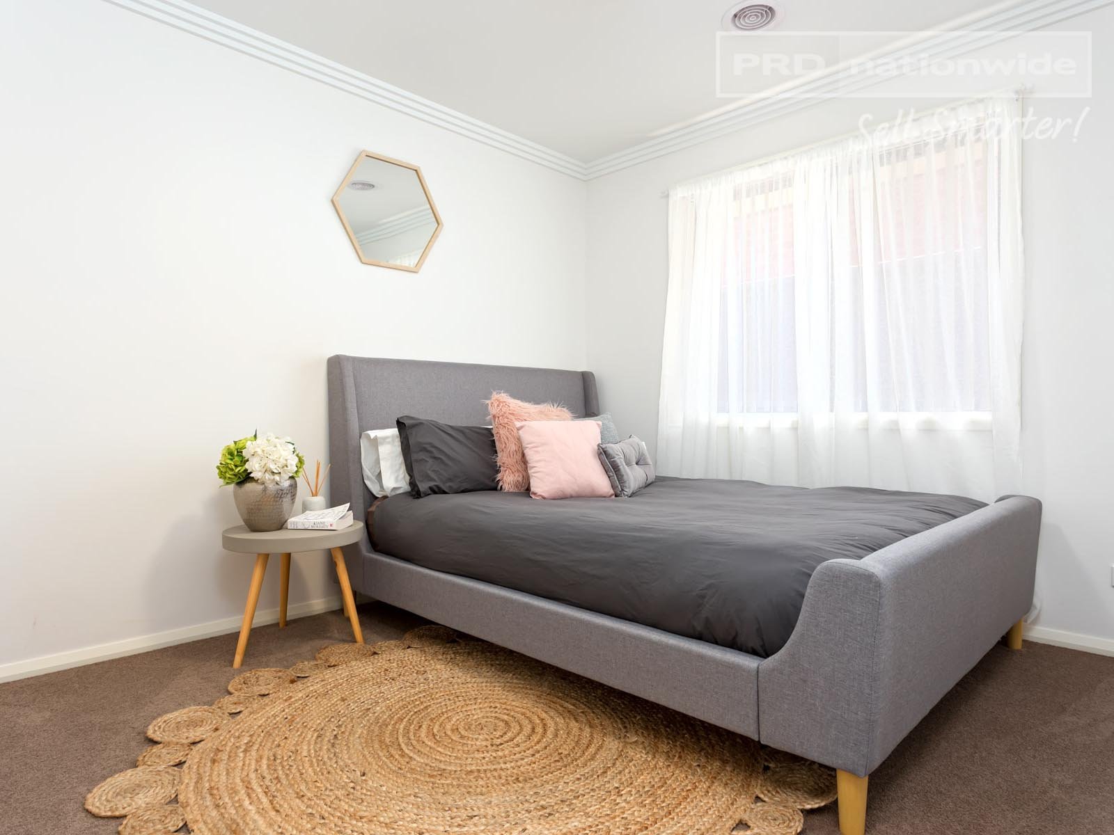 48 Deakin Avenue LLOYD 8