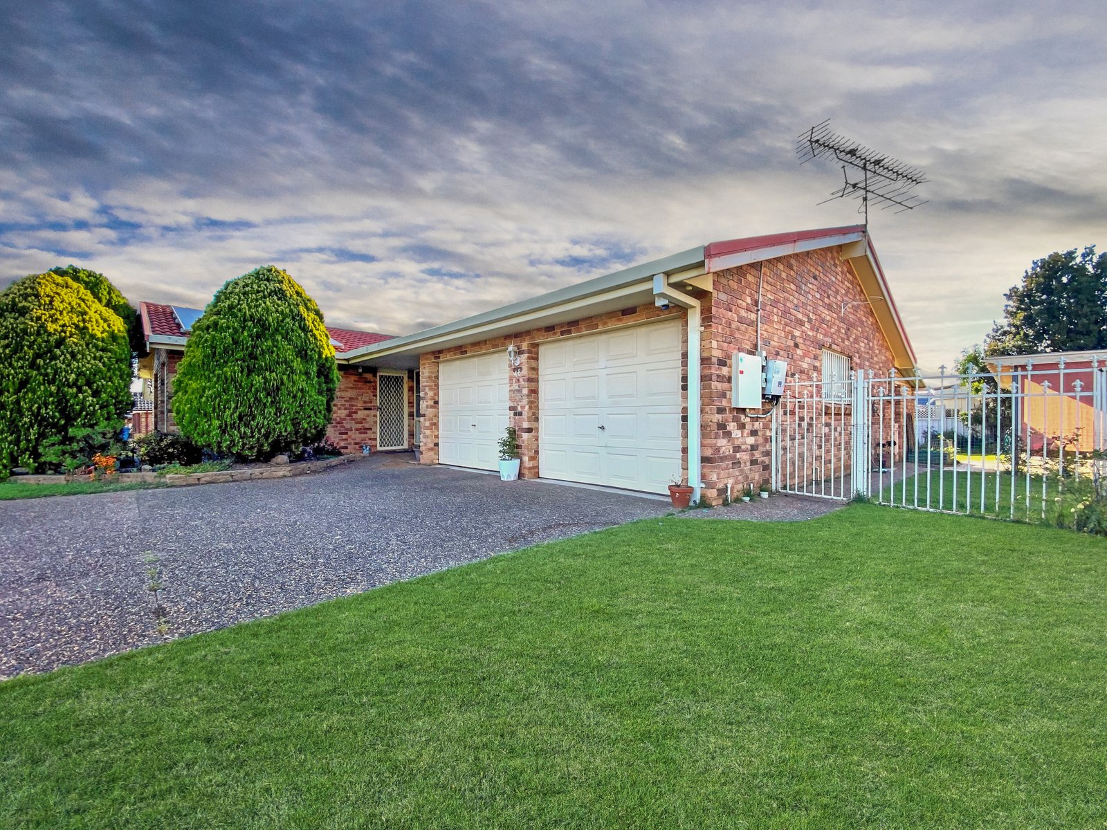 48 Dibar Drive TAMWORTH 1