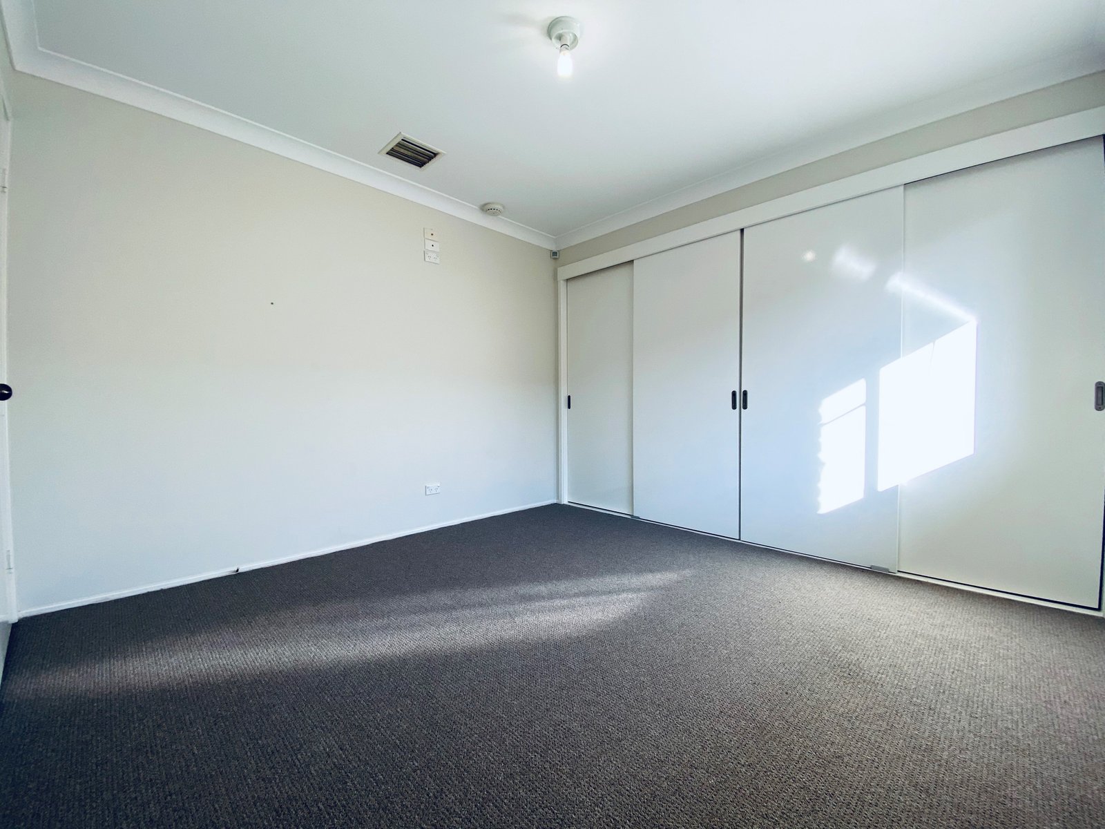 48 Dibar Drive TAMWORTH 7