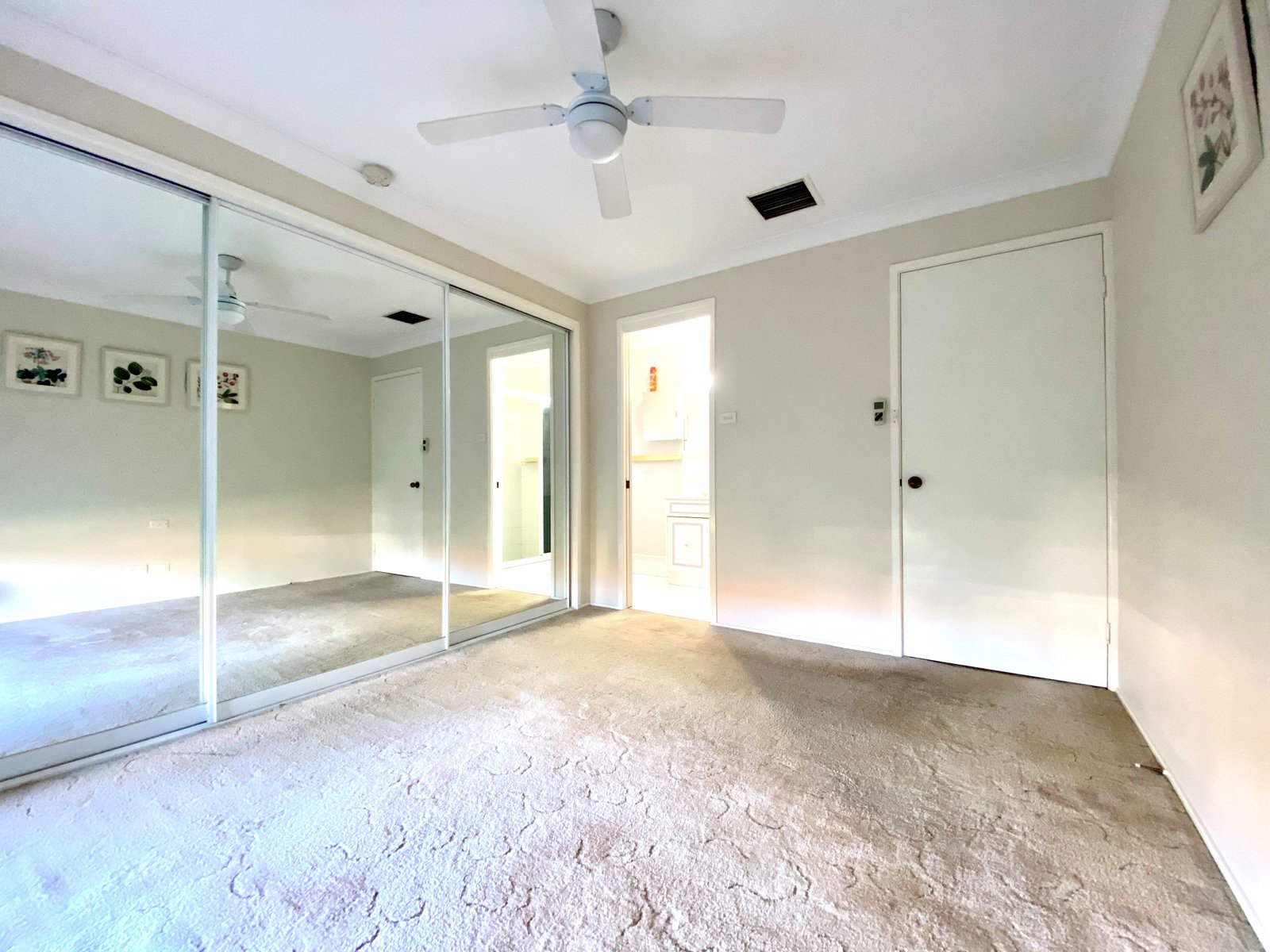 48 Dibar Drive TAMWORTH 9