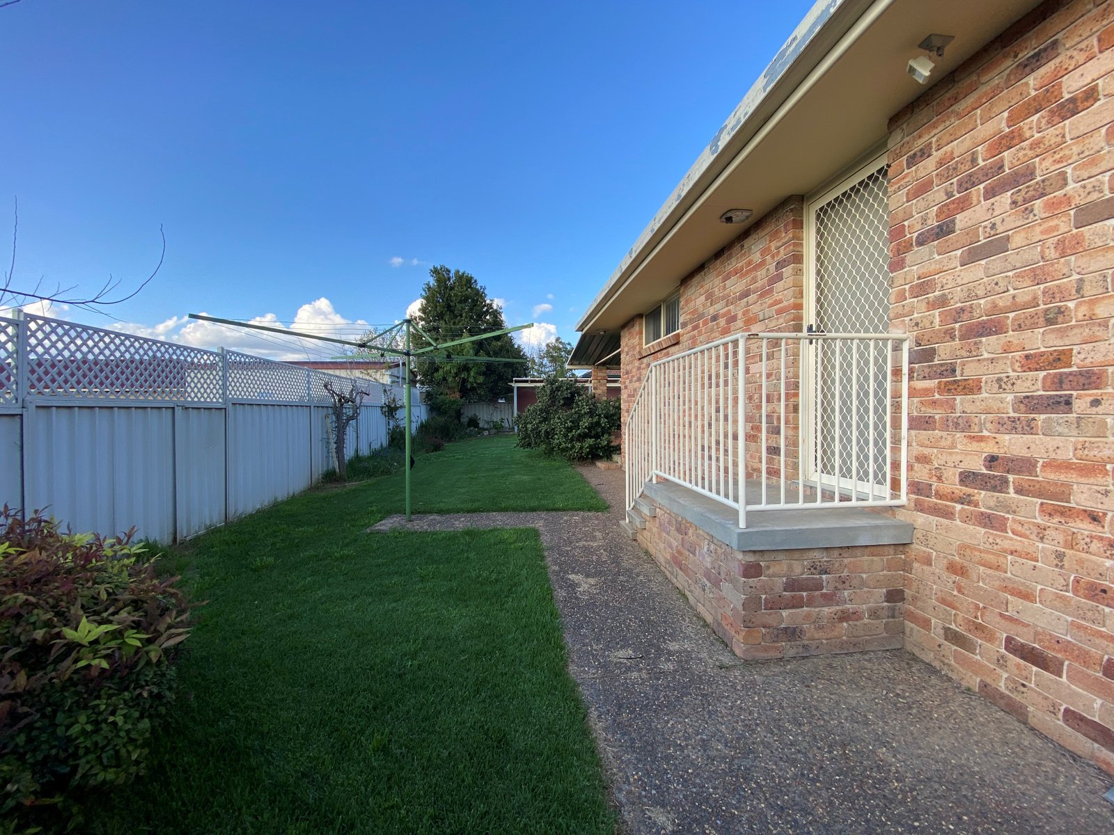 48 Dibar Drive TAMWORTH 14