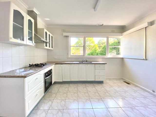 Gallery: 48 East Boundary Road