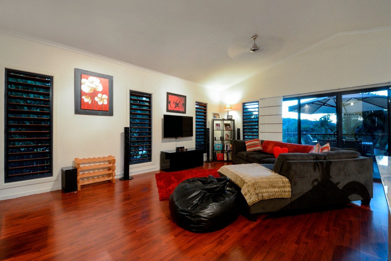48 Eshelby Drive CANNONVALE 11