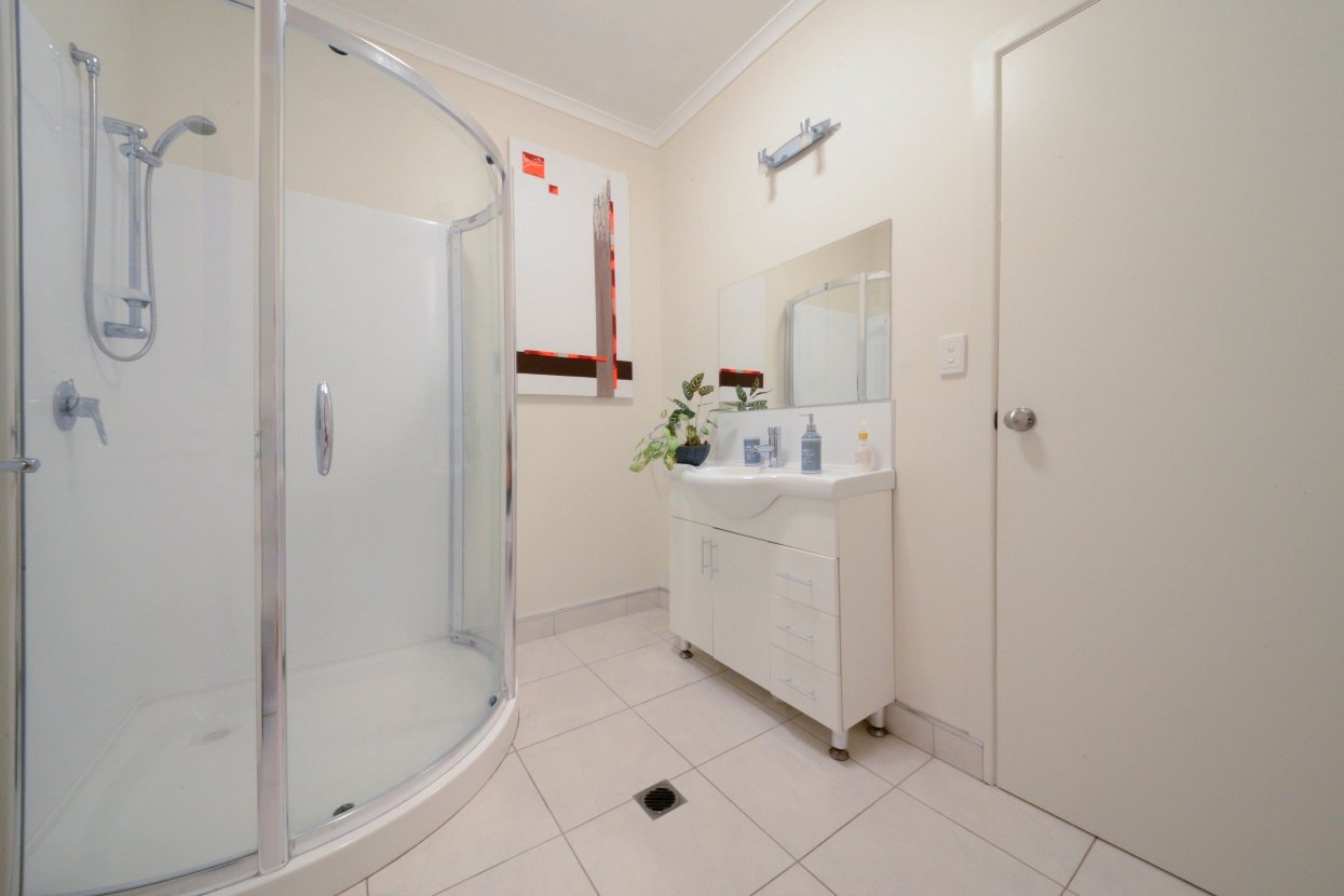 48 Eshelby Drive CANNONVALE 14