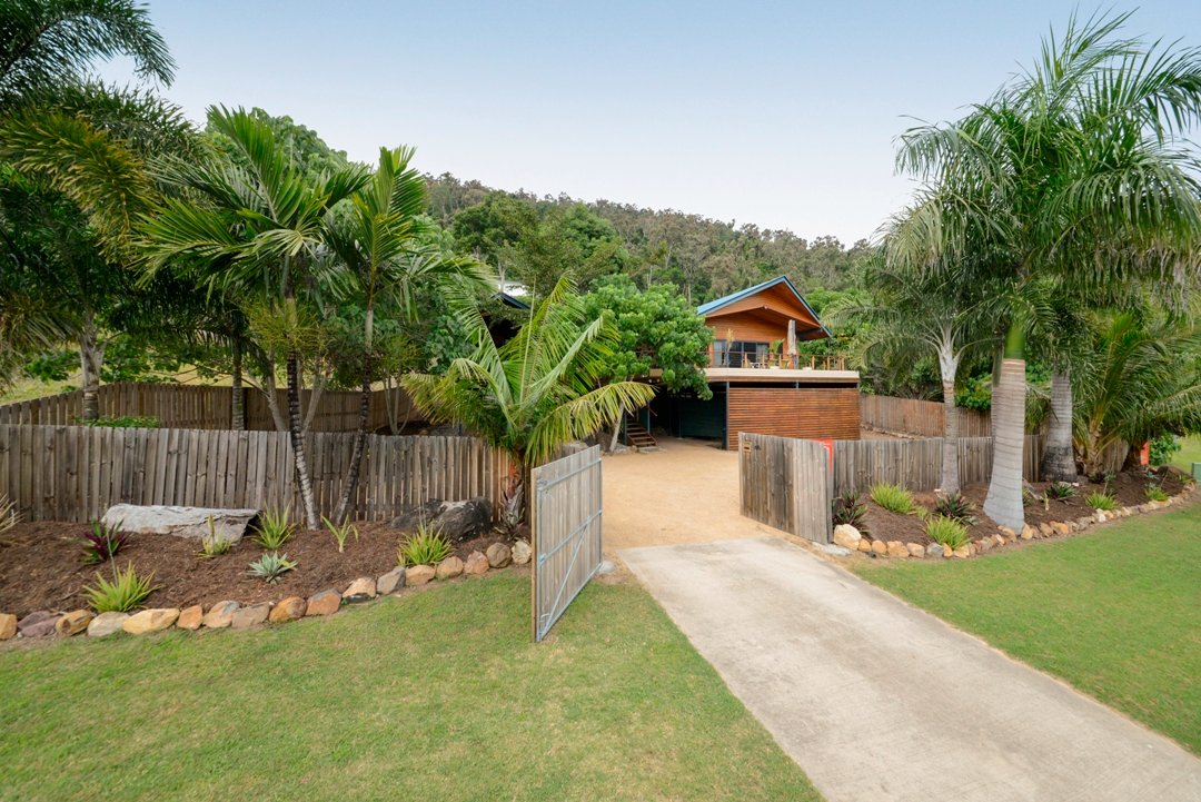 48 Eshelby Drive CANNONVALE 17