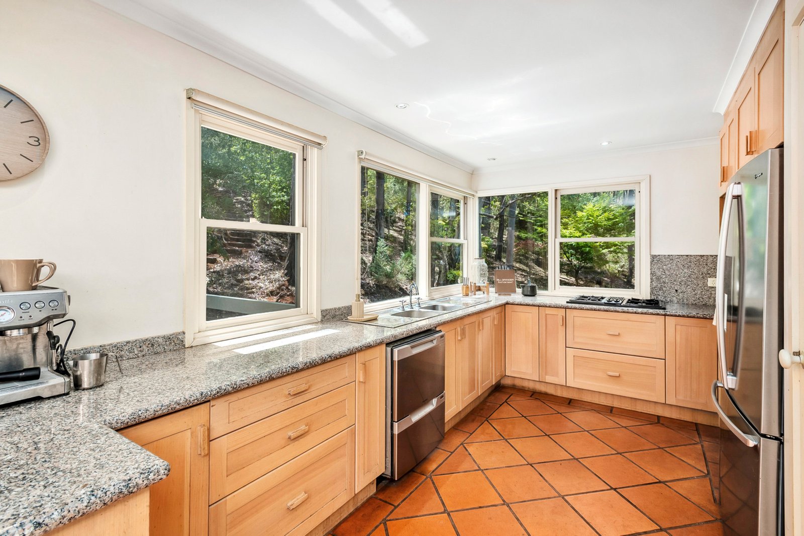 Real Estate and Property in 48 Glen Echo Court, Mount Macedon, VIC