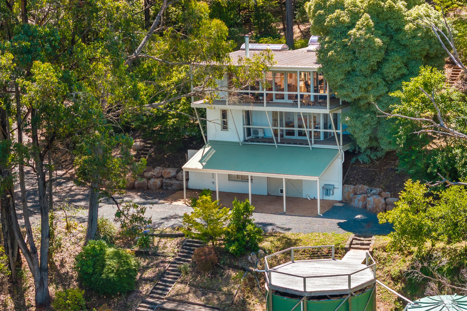 Real Estate and Property in 48 Glen Echo Court, Mount Macedon, VIC