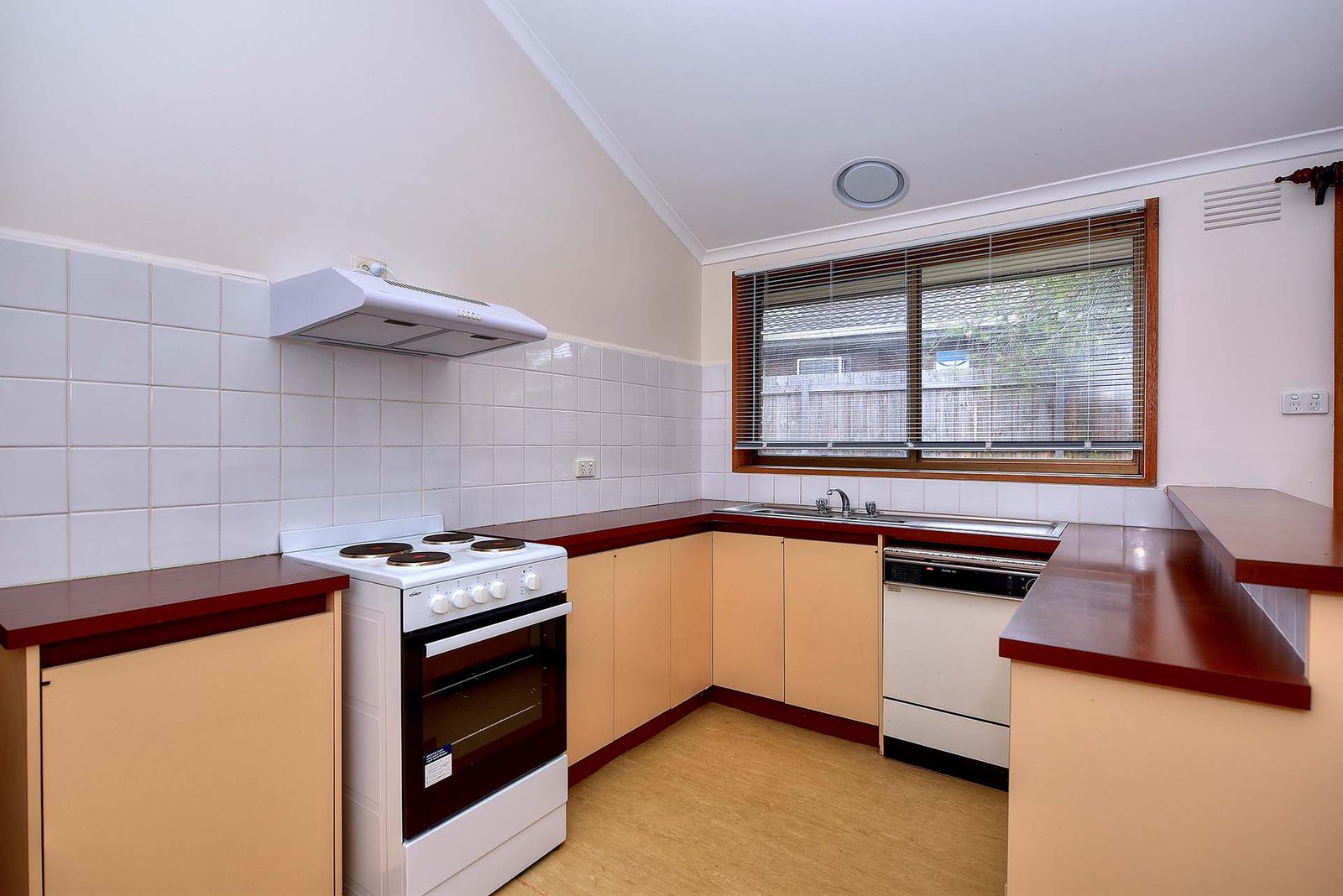 Gallery: 4/8 Golfwood Close