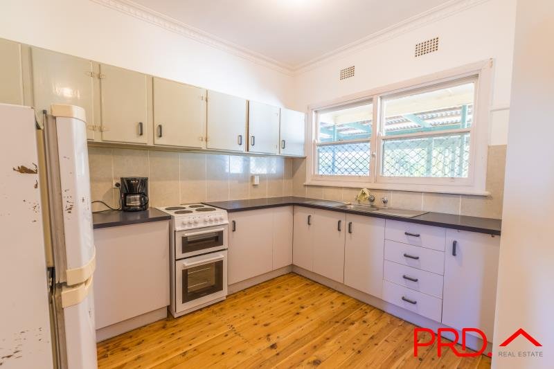 48 Gunnedah Rd  TAMWORTH 3