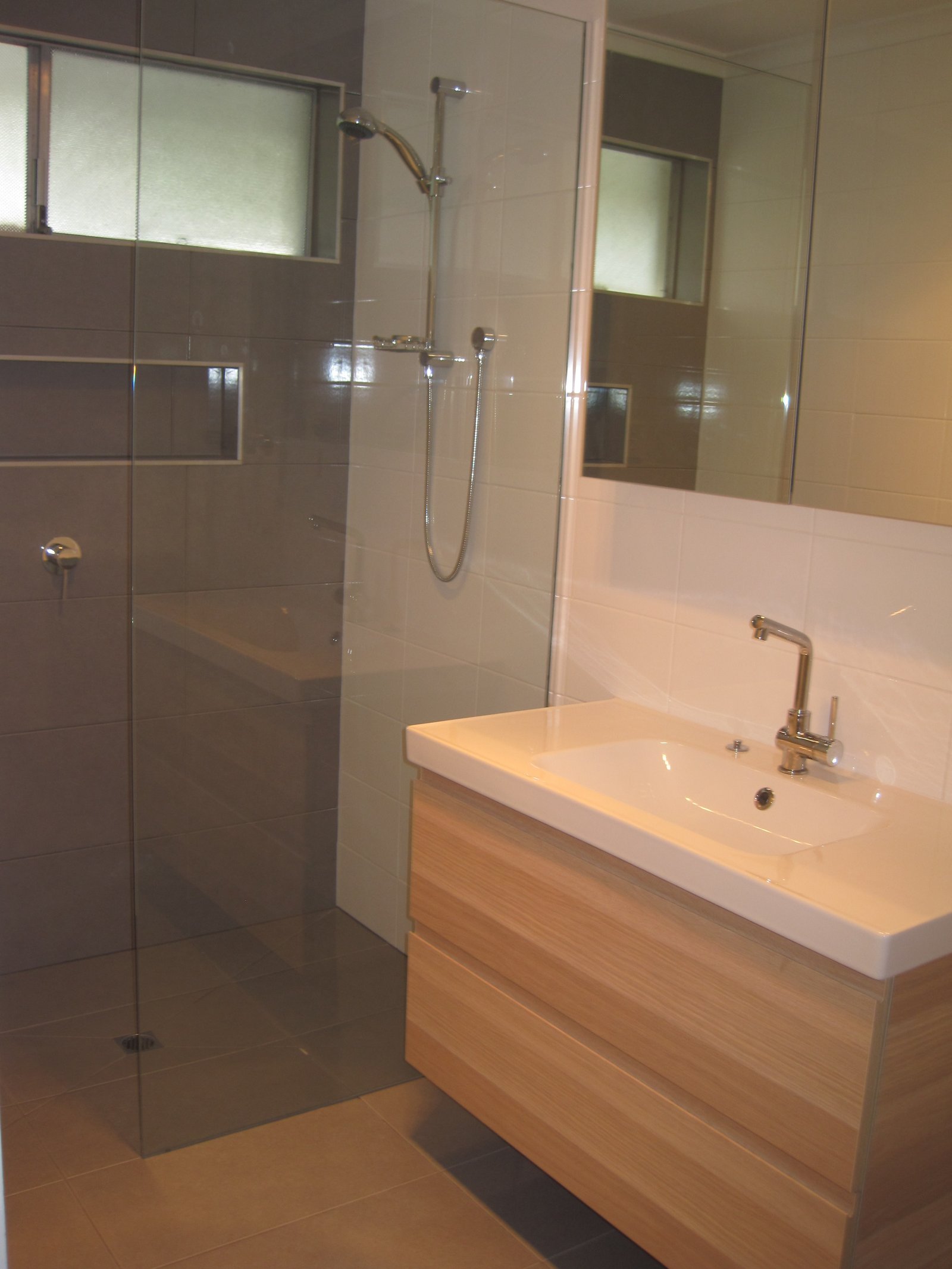 Gallery: 4/8 Haynes Street