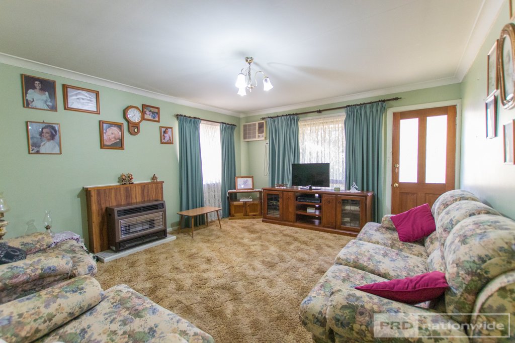 48 Herbert Street TUMUT 5