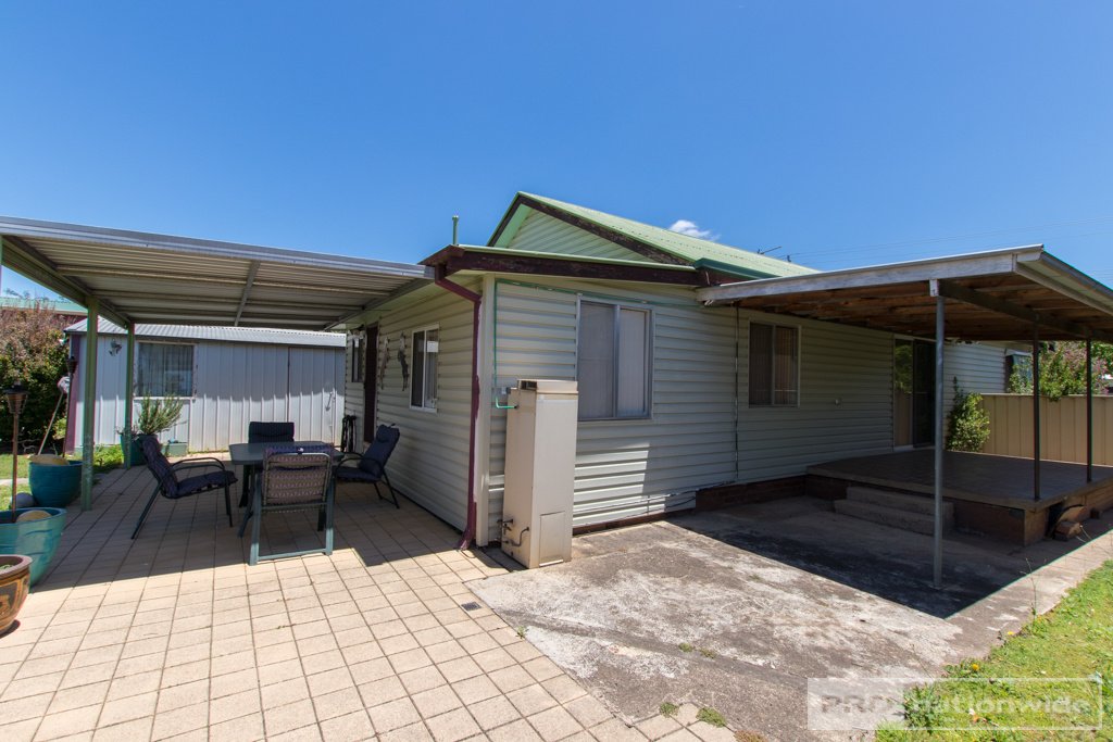 48 Herbert Street TUMUT 11