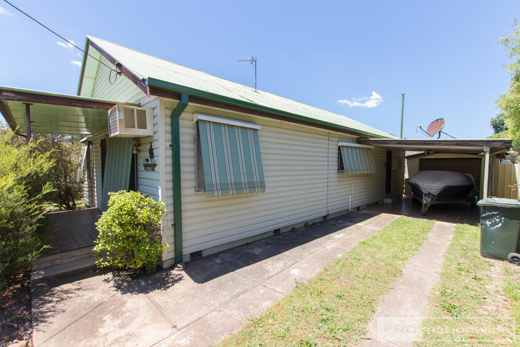 48 Herbert Street TUMUT 12