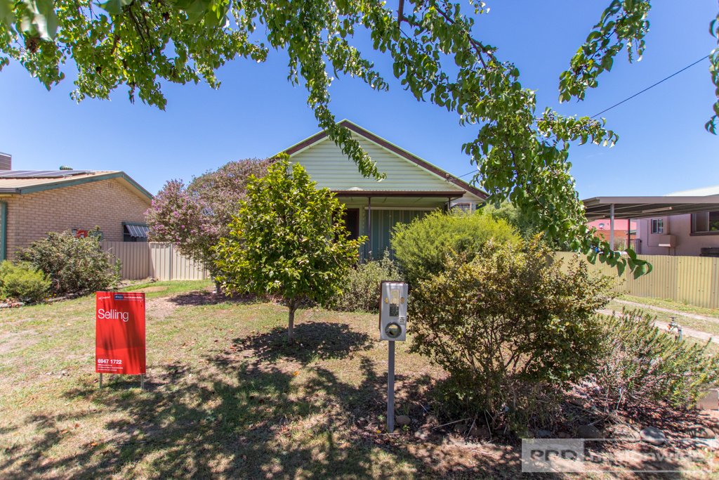 48 Herbert Street TUMUT 14