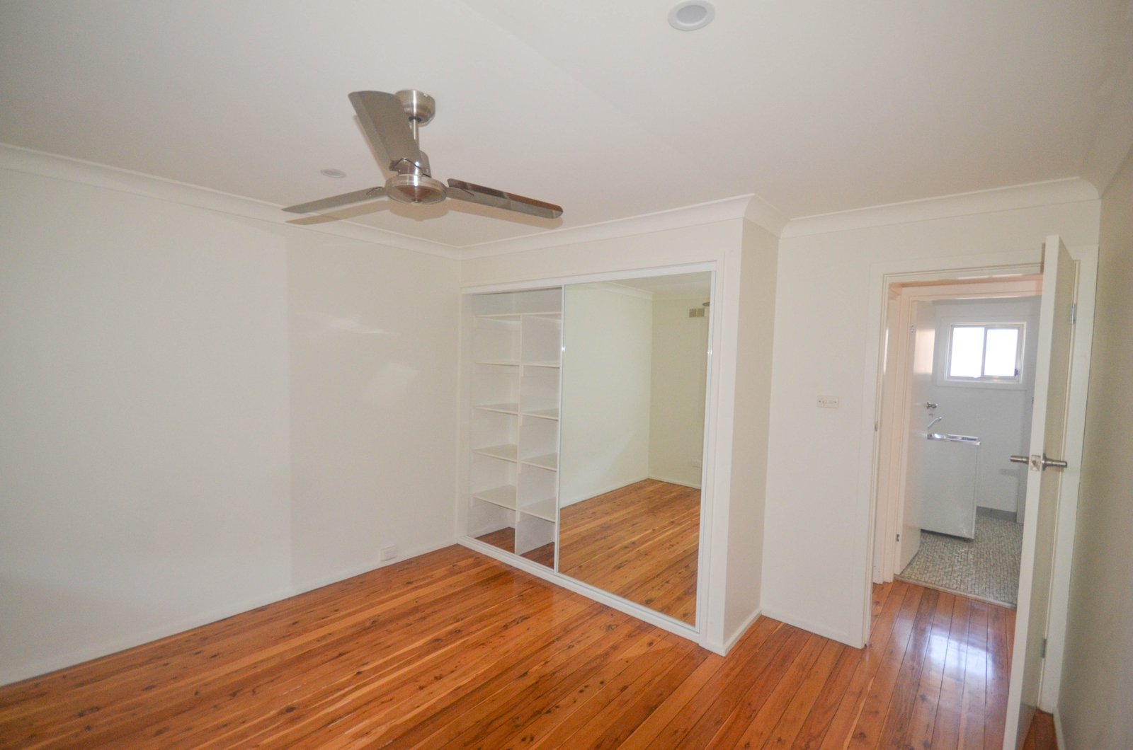 4/8 Higgins Avenue WAGGA WAGGA 5