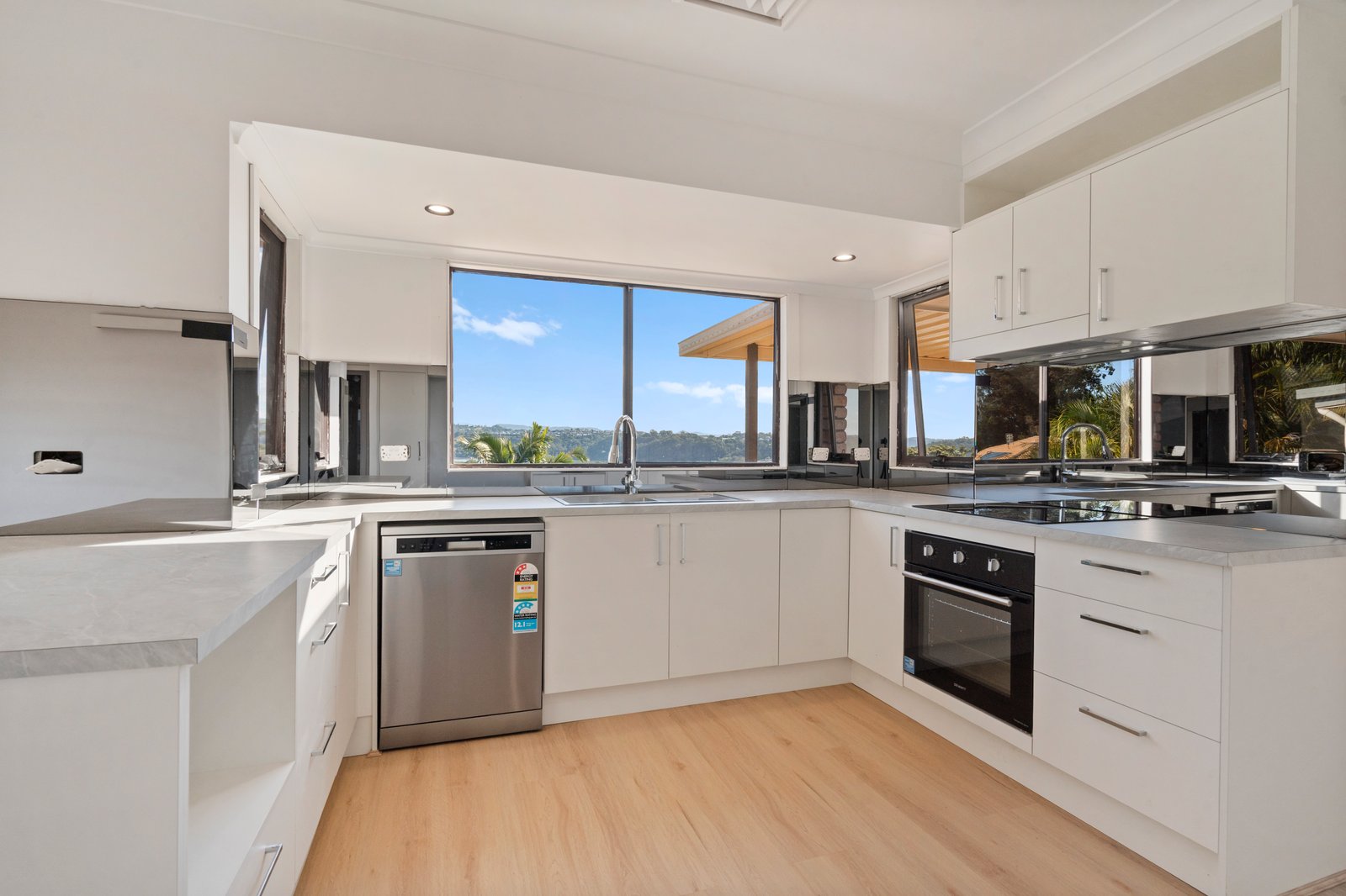 48 Hillcrest Avenue BANORA POINT 3