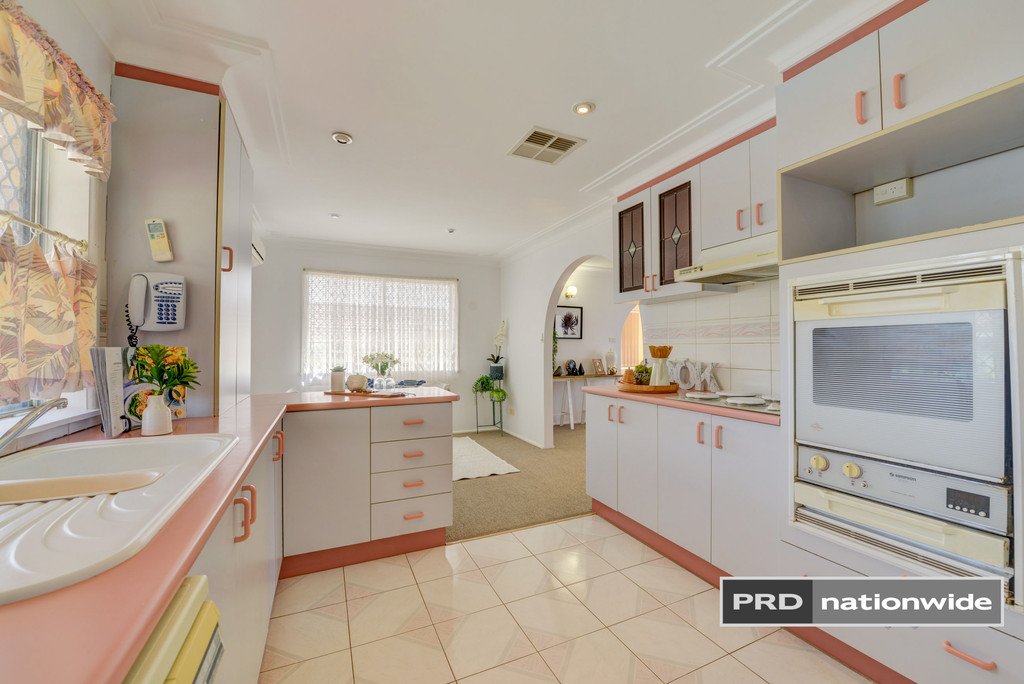 48 Holland Street TAMWORTH 7