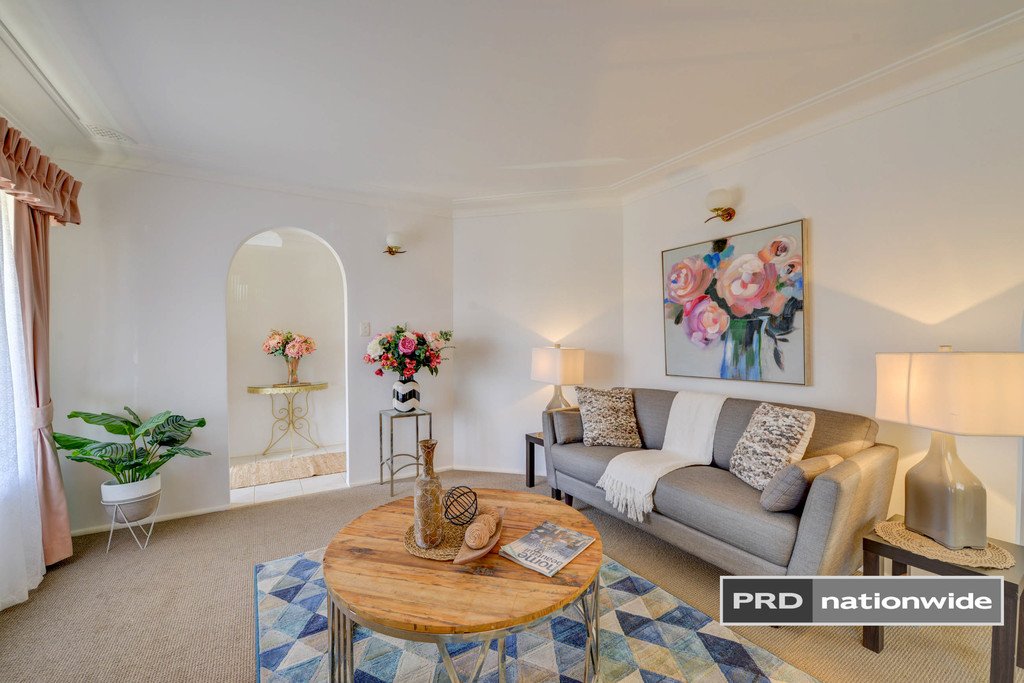 48 Holland Street TAMWORTH 12