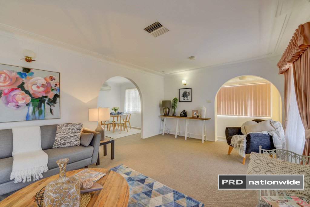 48 Holland Street TAMWORTH 16