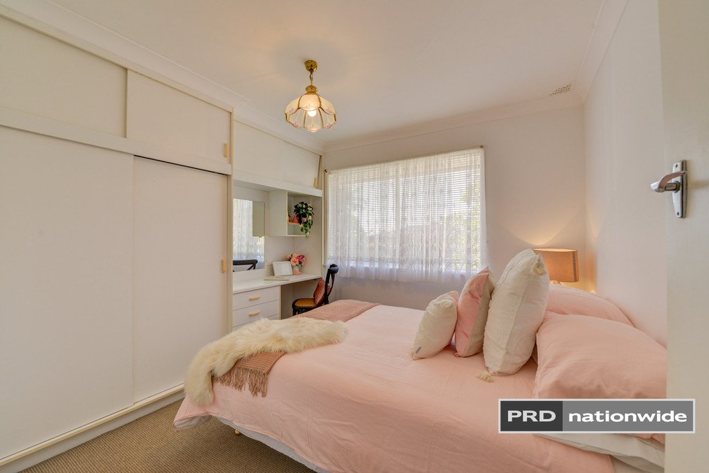 48 Holland Street TAMWORTH 21